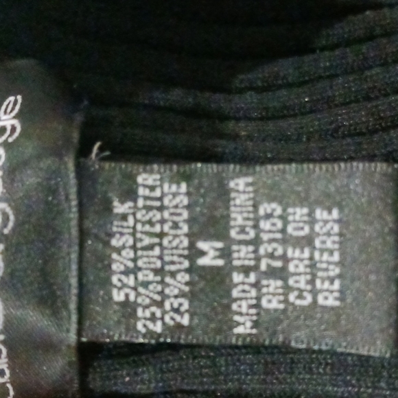 Cable & Gauge Ribbed knit tank top. SIZE MEDIUM. - Picture 10 of 10